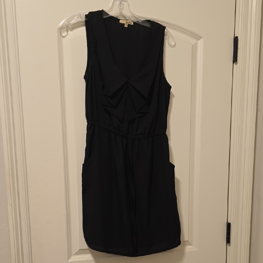 Elegant Black Sleeveless Dress